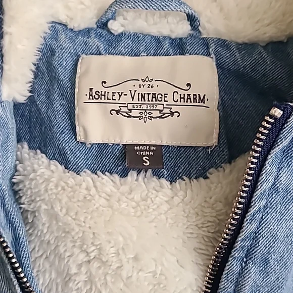 jacket - Picture 2 of 3